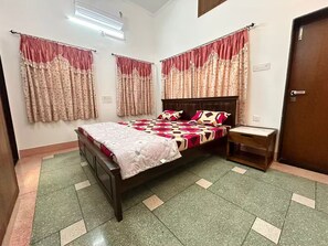 3 bedrooms, iron/ironing board, WiFi, bed sheets - Narpati Villa (Jodhpur)