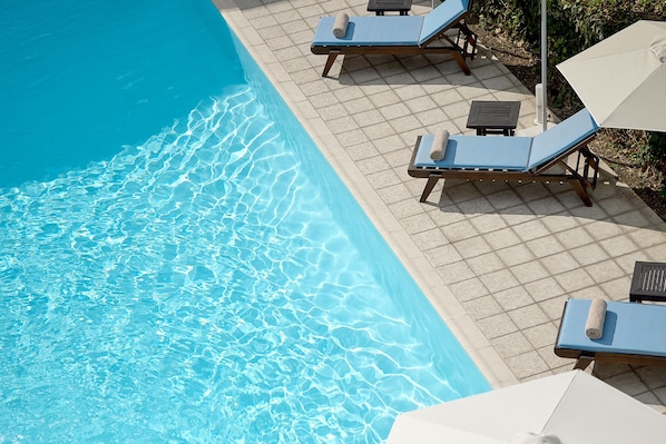 Piscina externa sazonal