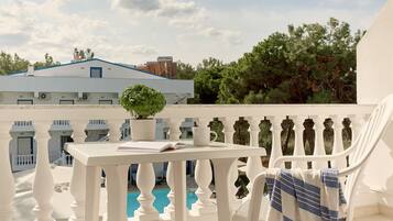 雙人房, 露台, 庭園景 | 室外用餐