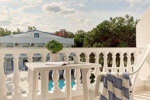 Double Room, Balcony, Courtyard View | Outdoor dining - Kazaviti Hotel (Thasos)