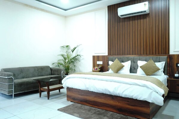 Deluxe Room | Free WiFi - Anandam Farms And Resort (Haridwar)