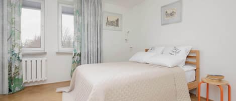 Strykejern/-brett, reiseseng for barn, wi-fi og sengetøy