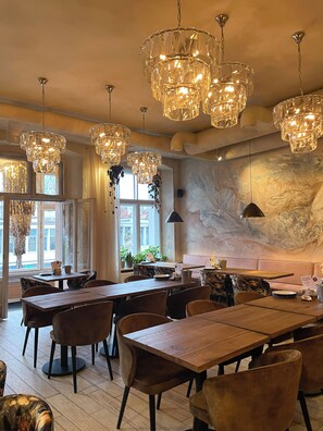 Breakfast, lunch and dinner served