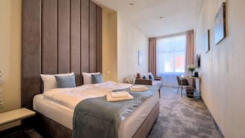 Deluxe Triple Room | Bathroom