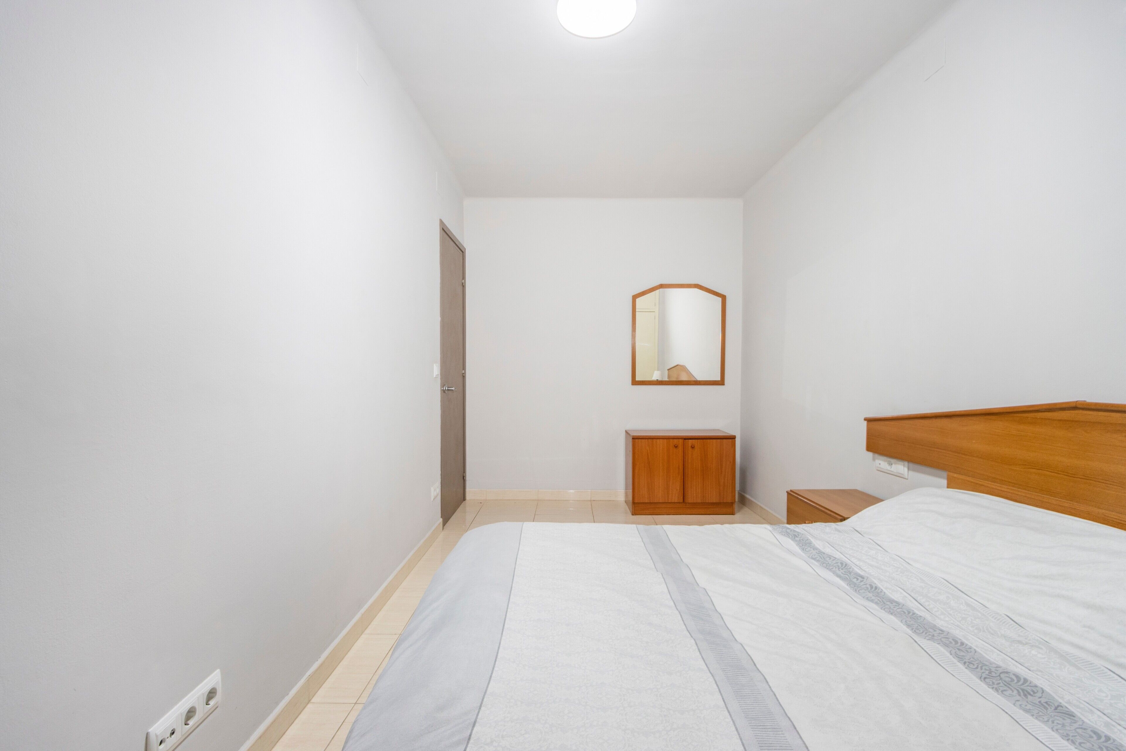 アイロン / アイロン台、WiFi、ベッドシーツ