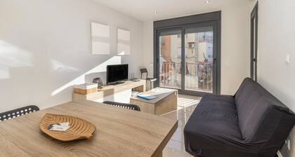 Cal Benet de Camarassa 1 – Central Apartment with 3 Bedrooms