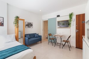 1 Schlafzimmer, Reisekinderbett, kostenloses WLAN, Bettwäsche