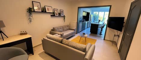 Apartamento Confort, vistas al jardín | Zona de estar