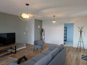 Living area - House with sea view on the GR34, near Le Minou (Locmaria-Plouzané)