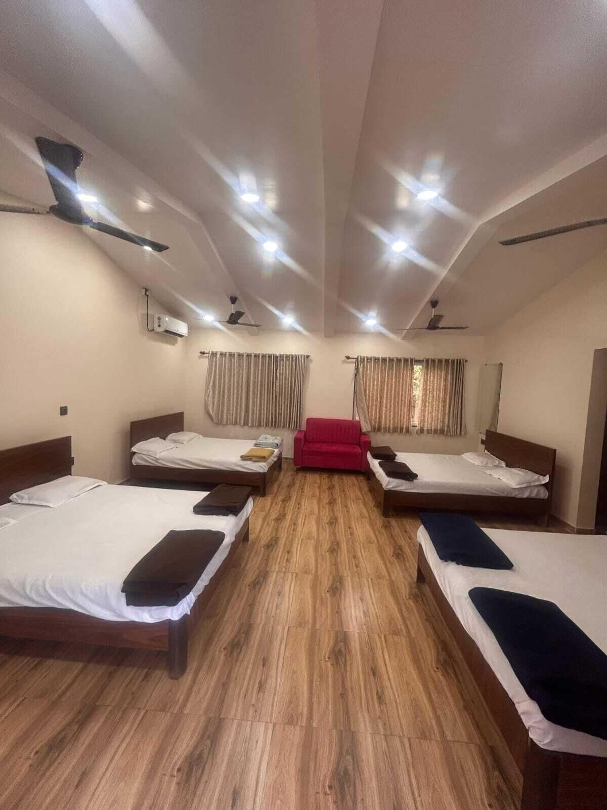 Family Room | Free WiFi, bed sheets