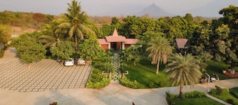 Glory of MJ, Family Resort in Nature, Panvel