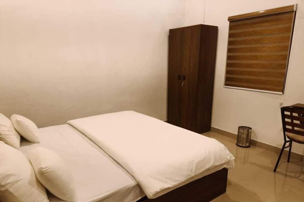 슈피리어 더블룸, 정원 전망 | 노트북 작업 공간, 다리미/다리미판