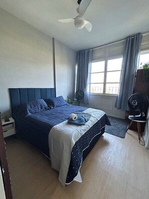 Iron/ironing board, WiFi, bed sheets - Apartment with a view of Sugarloaf Mountain. (Rio de Janeiro)