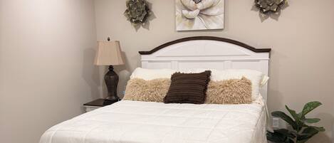 2 soverom, strykejern/-brett, wi-fi og sengetøy