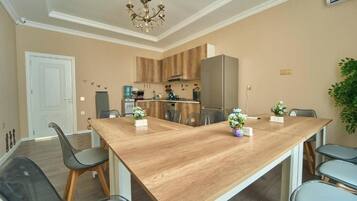 Kamar Twin Superior, pemandangan kota | Dapur bersama