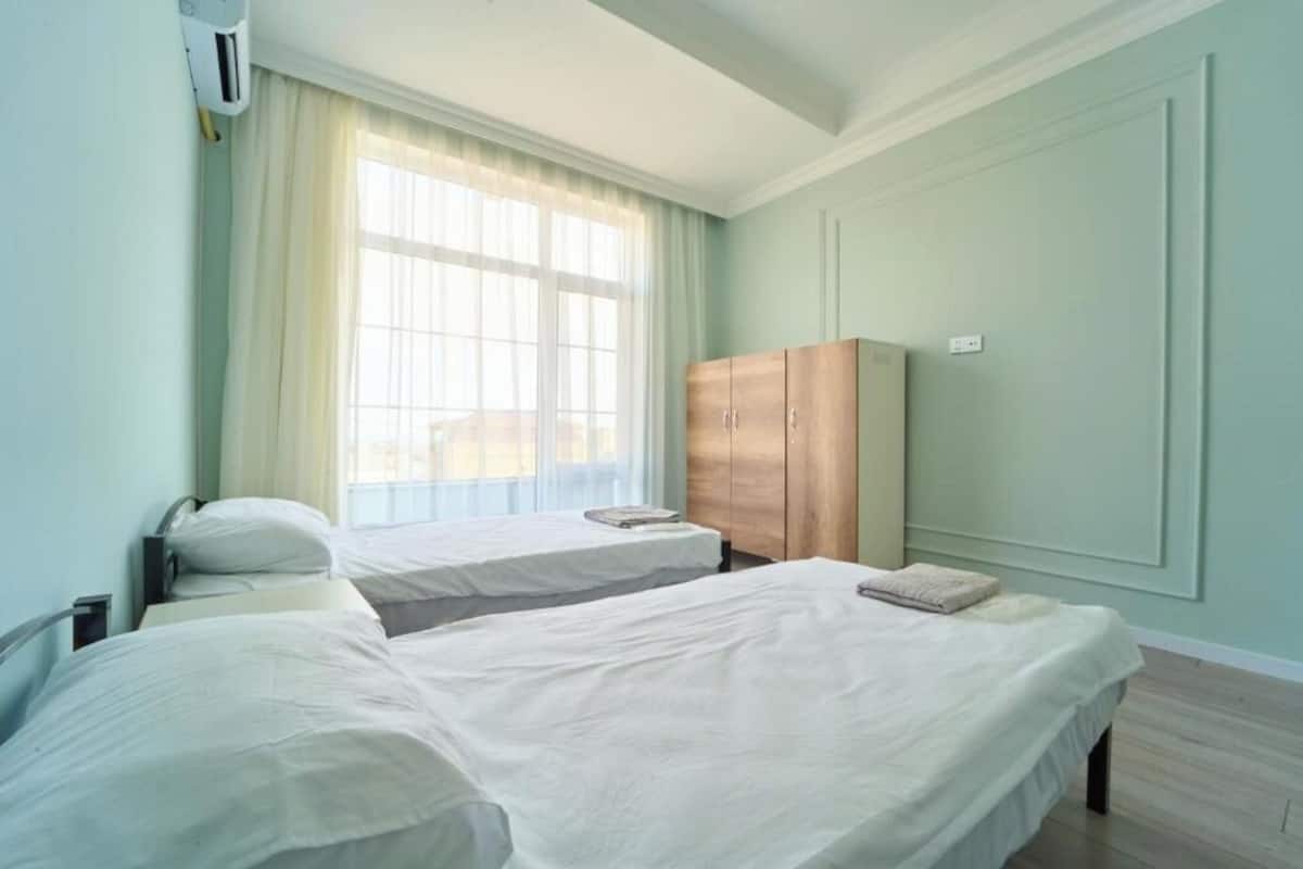 Superior Twin Room, City View | Iron/ironing board, free WiFi