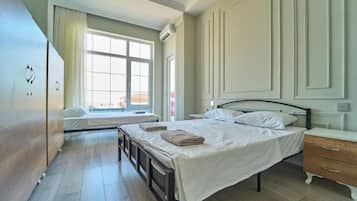 Iron/ironing board, free WiFi