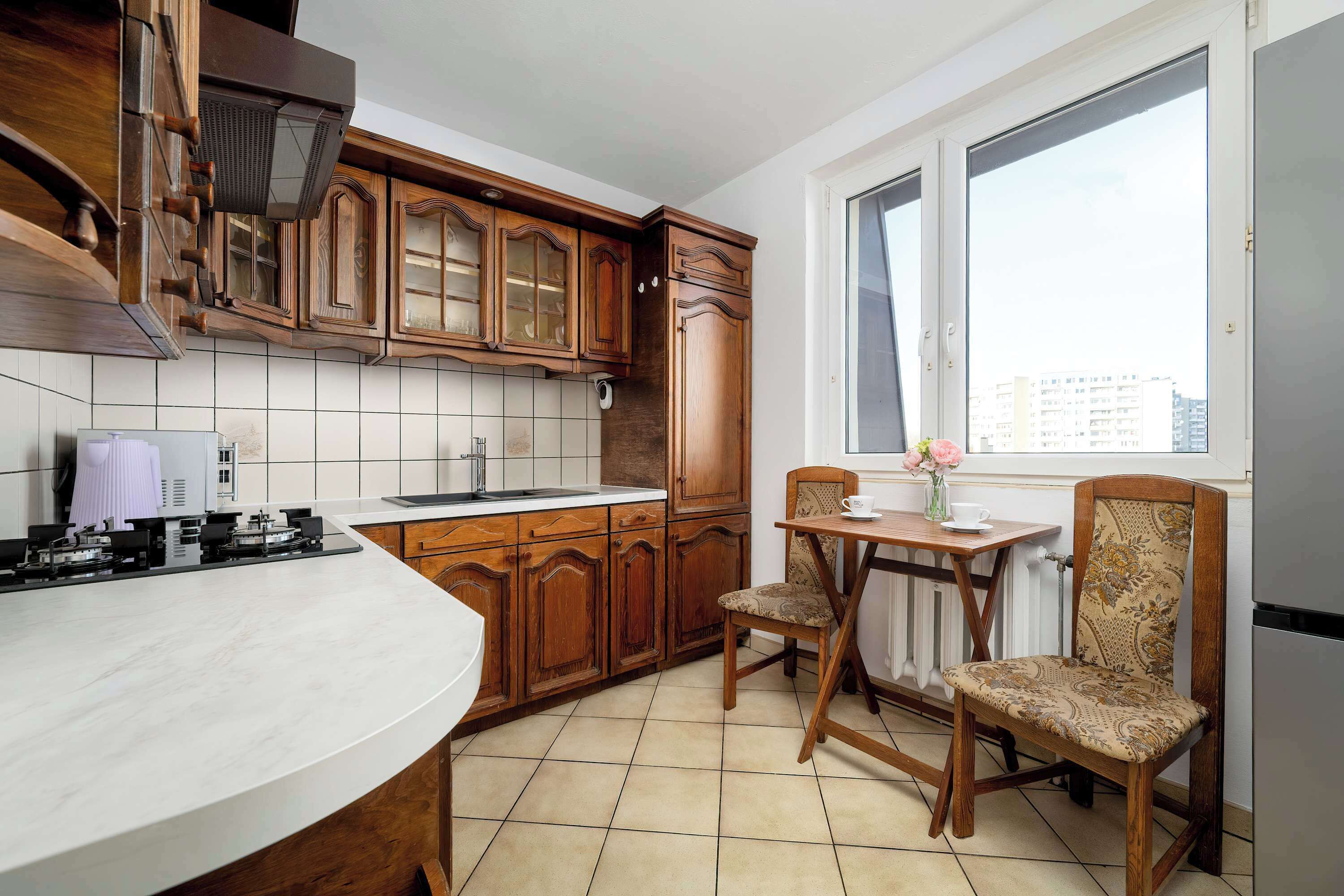 Refrigerador, microondas, horno, placa de cocina