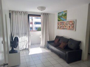 TV - Apartment in a beachfront building in Pajuçara. (Maceió)