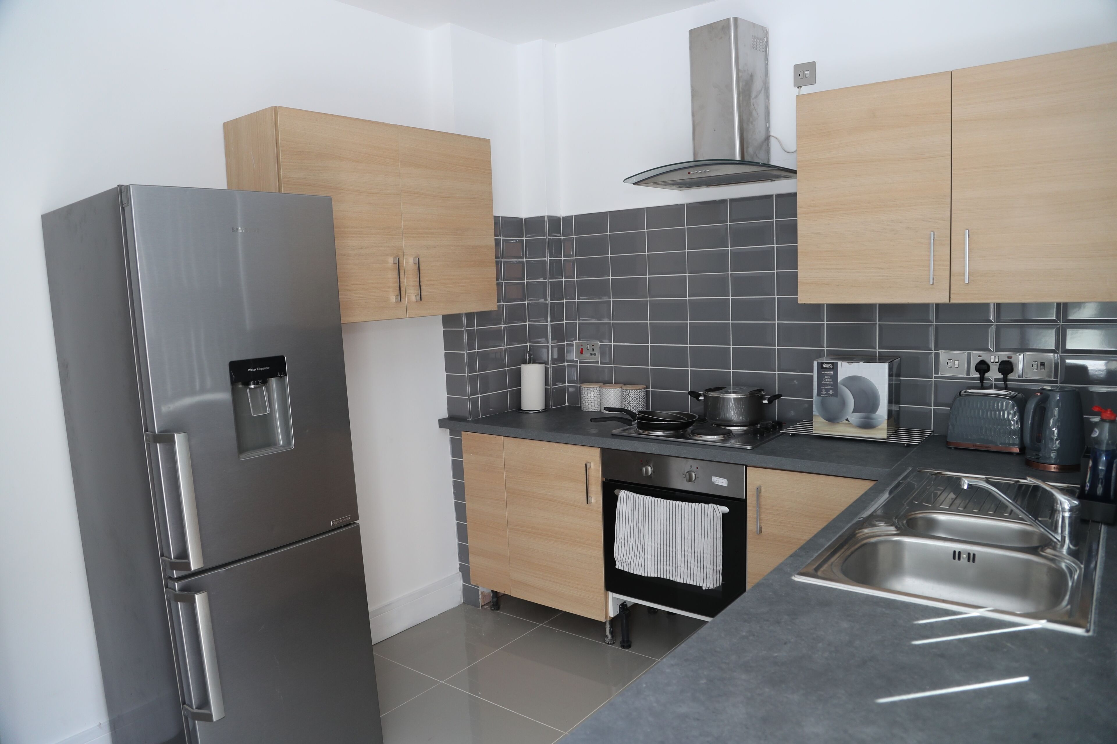 냉장고, 전자레인지, 오븐, 쿡탑