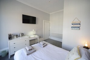 2 bedrooms, WiFi, bed sheets - The Southport Two-Bed @ Stay Victoria Suites (Merseyside)