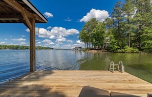 Property grounds - 🌊 New Listing! Luxury Lake Gaston Home | Boathouse, Main Lake Cove Hot Tub 🏡🔥 (Macon)