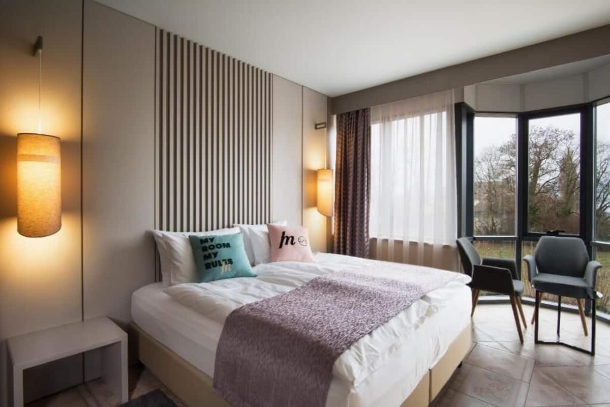 Classic Double Room | Soundproofing, WiFi (free)