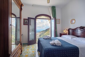 7 habitaciones, tabla de planchar con plancha, wifi y ropa de cama 