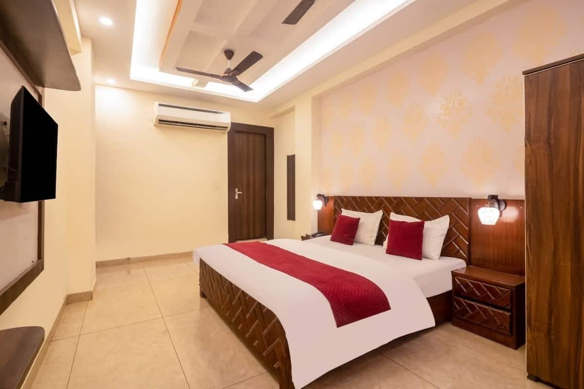 Deluxe Double Room | Free WiFi