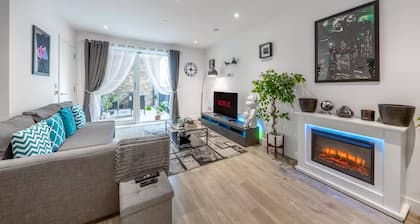 Stylish 1-bed Apt in Harrow With Balcony Near Heathrow and Wembley