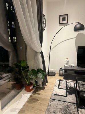 Apartamento, 1 habitación, accesible para personas con discapacidad, balcón | Sala de estar