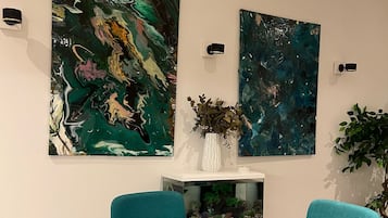 Apartment, 1 Bedroom, Accessible, Balcony | Dining room