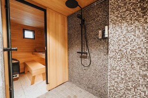 Spa - Newly Renovated 2BR Cabin in Riihivuori (Muurame)