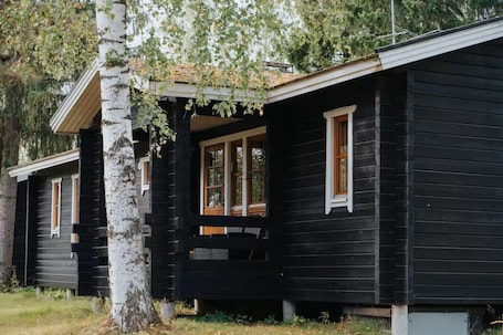 Exterior. Newly Renovated 2BR Riihivuori Cabin