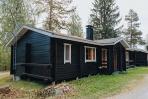 Exterior - Newly Renovated 2BR Cabin in Riihivuori (Muurame)