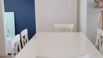 House, 3 Bedrooms | Dining room