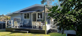 Sea Breeze at Margate Beachside-pet Friendly