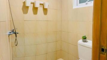 Shower, bidet, towels, soap