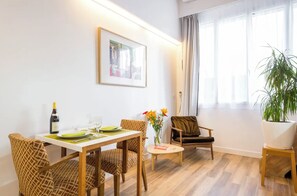 Dining - Studio Lumière Lyon Grange Blanche (Lyon)