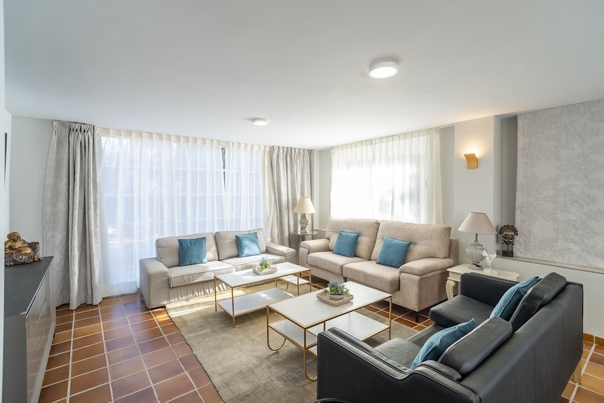 Cubos Naz Country Stay | Double Room With Shared Bathroom + Optional Breakfast - Coín