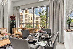 Dining - Free housekeeping visits during your stay - StayShort - Downtown 2 Bed Unit with Burj Views that Sleeps 4 (Downtown)