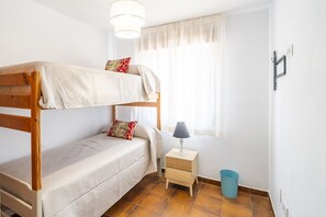 Fer et planche à repasser, Wi-Fi gratuit, draps fournis