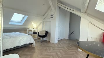 Internet, bed sheets