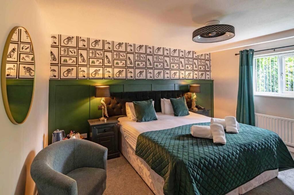 Double or Twin Room | Iron/ironing board, free WiFi