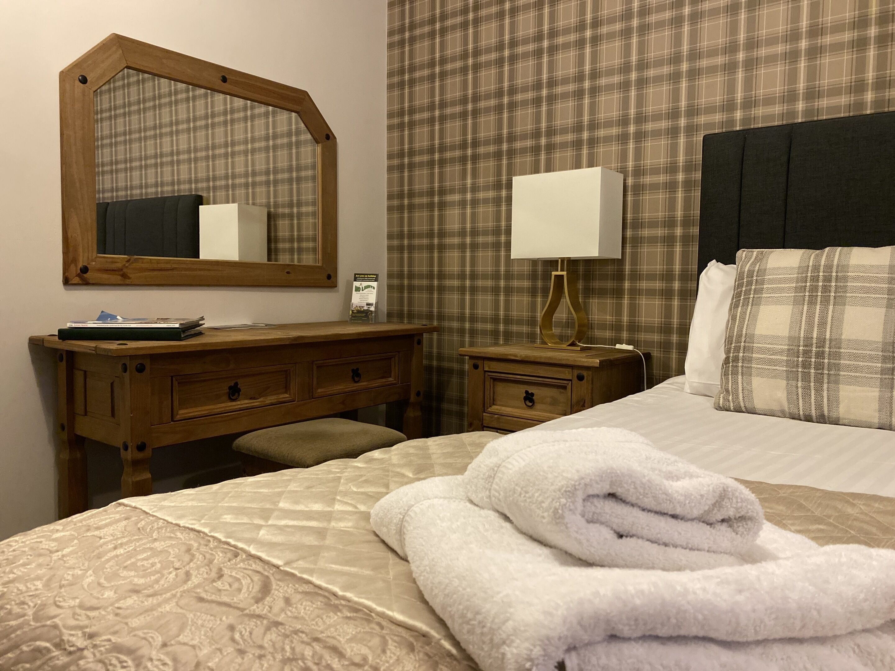 ห้องดับเบิลหรือทวิน, ห้องน้ำในตัว | เตารีด/โต๊ะรีดผ้า, Wi-Fi ฟรี