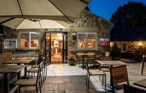 Exterior - The Oaks Hotel (Alnwick)