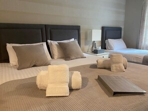 ห้องสวีท, ห้องน้ำในตัว | เตารีด/โต๊ะรีดผ้า, Wi-Fi ฟรี