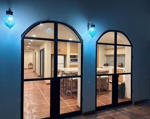 Interior - Tranquilidad en Tesistan. 3 rec. 2.5 baños. Piscina climatizada. Casa completa. (Tesistán)