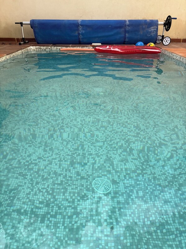 Outdoor pool, a heated pool - Tranquilidad en Tesistan. 3 rec. 2.5 baños. Piscina climatizada. Casa completa. (Tesistán)