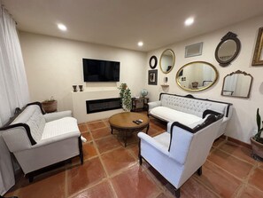 Smart TV - Tranquilidad en Tesistan. 3 rec. 2.5 baños. Piscina climatizada. Casa completa. (Tesistán)